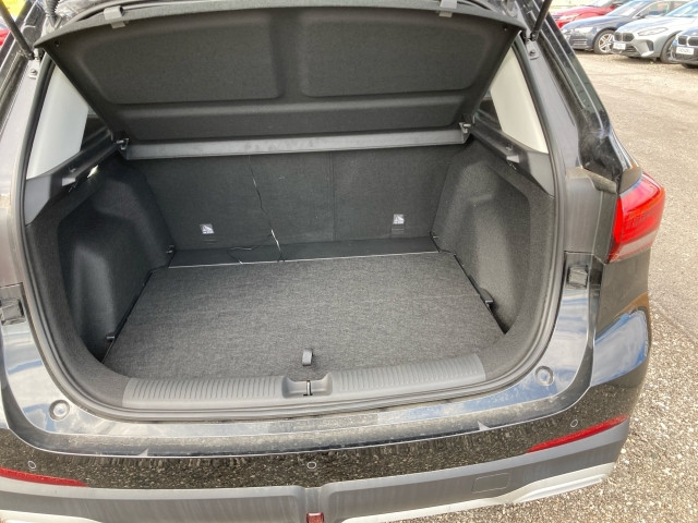 Bild 12: MG ZS HEV Luxury MY26 Österreich Paket