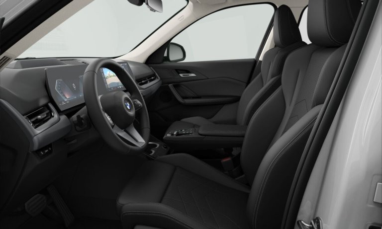 Bild 3: BMW X1 sDrive18i U11 B38
