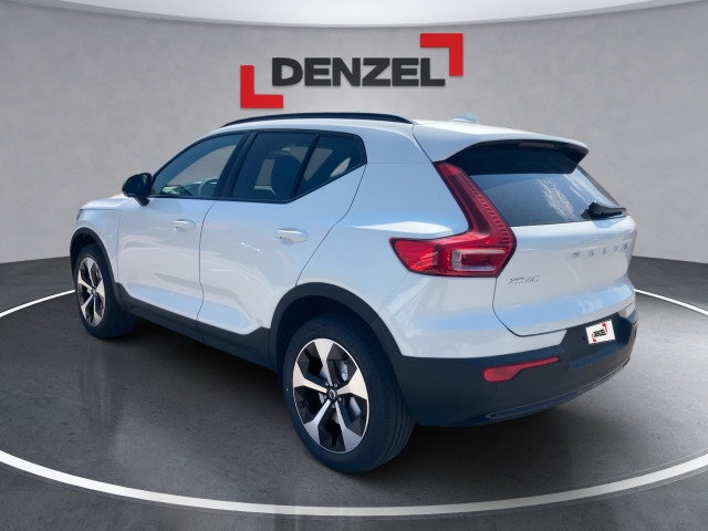 Bild 1: VOLVO PKW XC40 Plus, B3 Mild Hybrid, Benzin, Dark