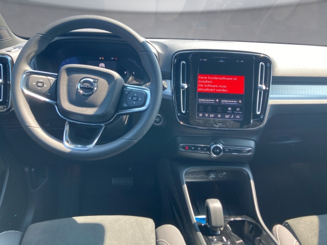 Bild 6: VOLVO PKW XC40 Plus, B3 Mild Hybrid, Benzin, Dark