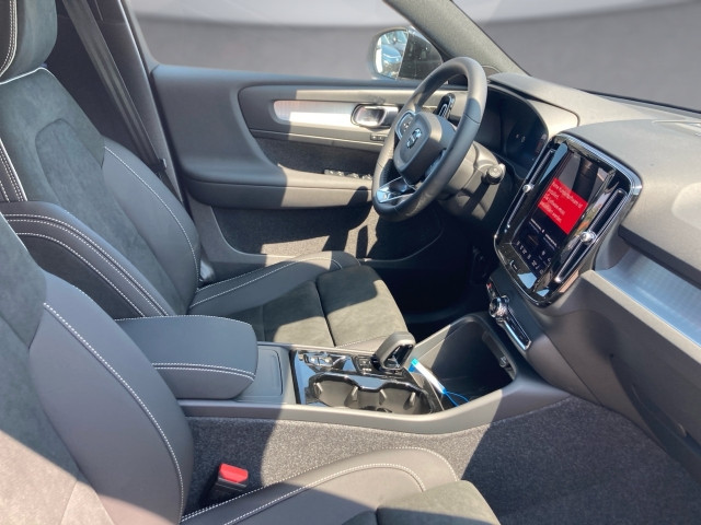 Bild 8: VOLVO PKW XC40 Plus, B3 Mild Hybrid, Benzin, Dark
