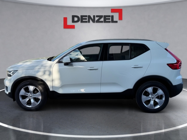 Bild 1: VOLVO PKW XC40 T3 Momentum Geartronic