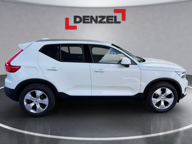 Bild 4: VOLVO PKW XC40 T3 Momentum Geartronic