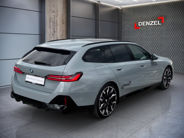 Bild 3: BMW i5 xDrive40 Touring