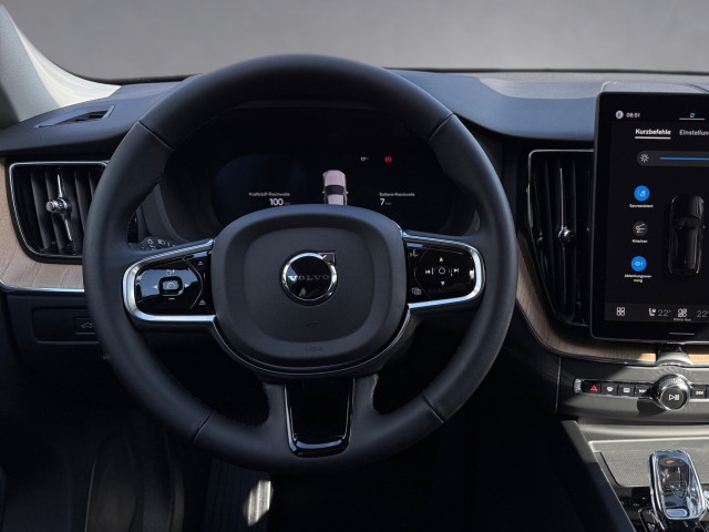 Bild 9: VOLVO PKW XC60 Plus, T6 AWD Plug-in Hybrid, Elektrisch/Benzin, Dark
