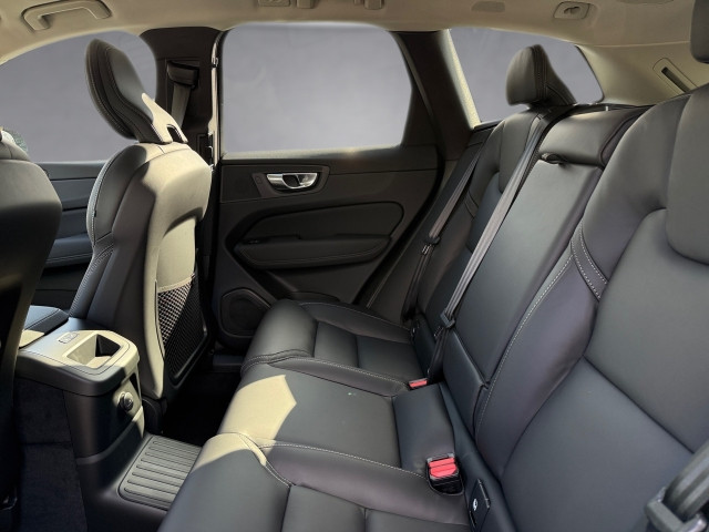Bild 11: VOLVO PKW XC60 Plus, T6 AWD Plug-in Hybrid, Elektrisch/Benzin, Dark