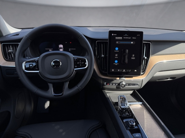 Bild 8: VOLVO PKW XC60 Plus, T6 AWD Plug-in Hybrid, Elektrisch/Benzin, Dark