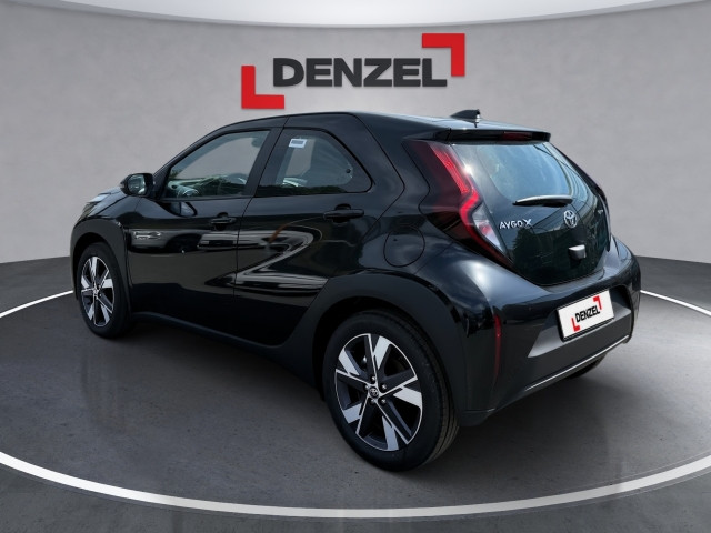 Bild 2: Toyota Aygo X 5-Türer Active 1,5 l Hybrid Stufenlose Auto
