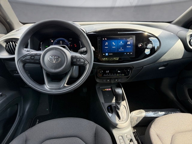 Bild 8: Toyota Aygo X 5-Türer Active 1,5 l Hybrid Stufenlose Auto