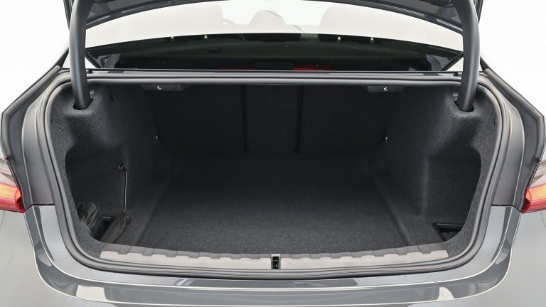 Bild 13: BMW 320i xDrive Limousin