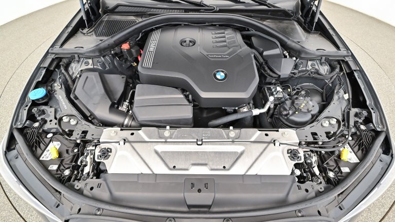 Bild 5: BMW 320i xDrive Limousin