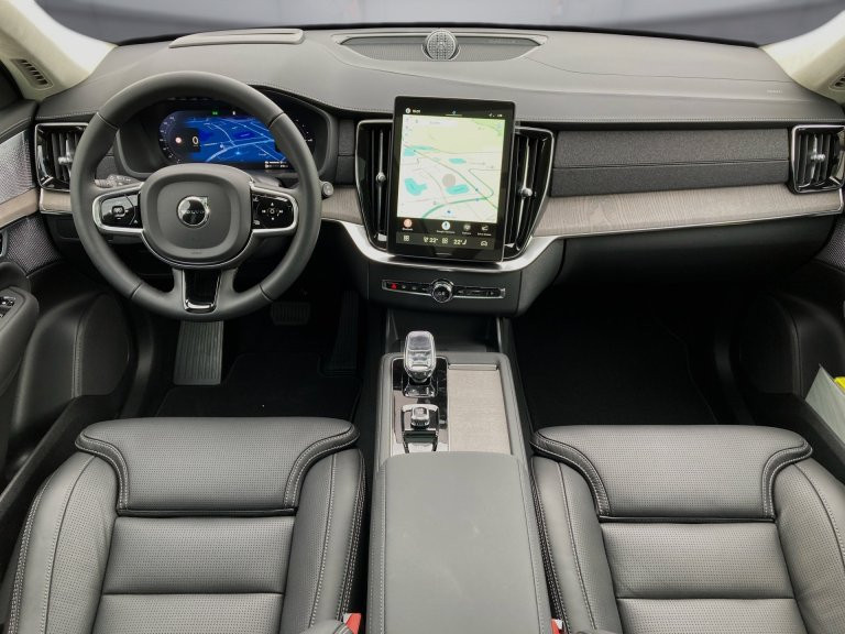 Bild 8: VOLVO PKW XC90 T8 AWD Plug-In Hybrid Ultra Bright