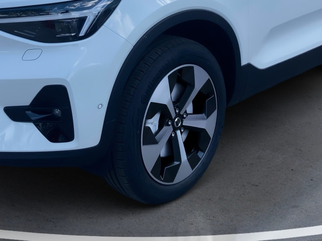 Bild 5: VOLVO PKW XC40 Ultra, B3 Mild Hybrid, Benzin, Dark