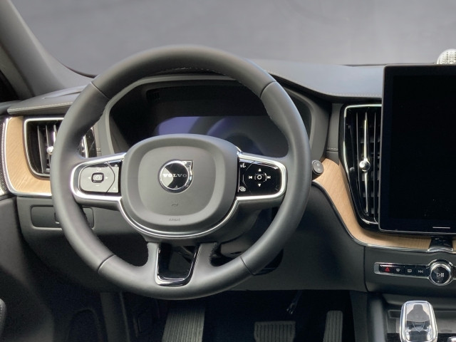 Bild 1: VOLVO PKW XC60 Ultra, T6 AWD Plug-in Hybrid, Elektrisch/Benzin, Dark