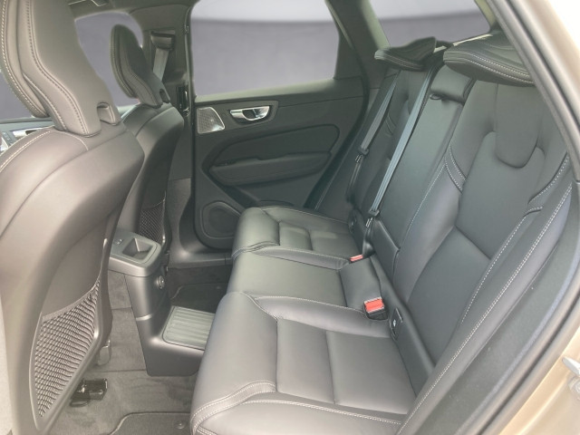 Bild 3: VOLVO PKW XC60 Ultra, T6 AWD Plug-in Hybrid, Elektrisch/Benzin, Dark