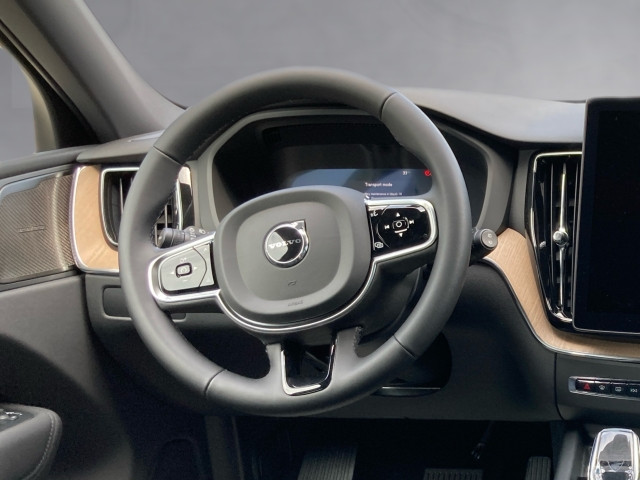 Bild 9: VOLVO PKW XC60 Plus, T6 AWD Plug-in Hybrid, Elektrisch/Benzin, Dark