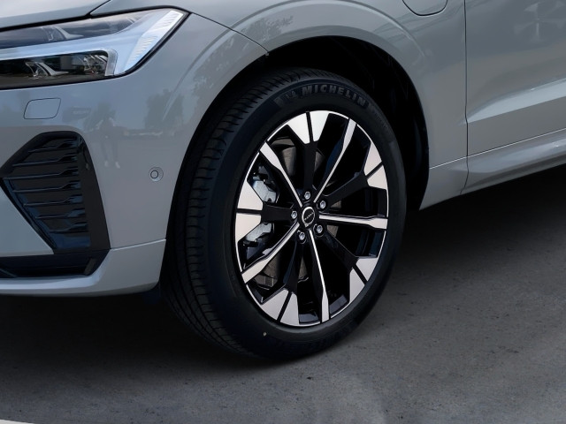 Bild 7: VOLVO PKW XC60 Plus, T6 AWD Plug-in Hybrid, Elektrisch/Benzin, Dark