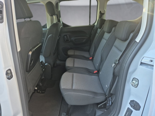 Bild 11: Toyota Proace City Verso Lounge L2 1,5-D 130 AT