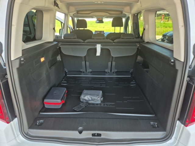 Bild 12: Toyota Proace City Verso Lounge L2 1,5-D 130 AT