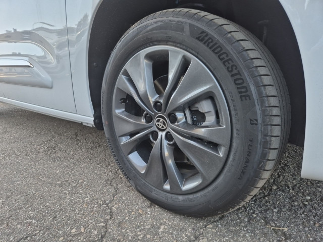 Bild 7: Toyota Proace City Verso Lounge L2 1,5-D 130 AT