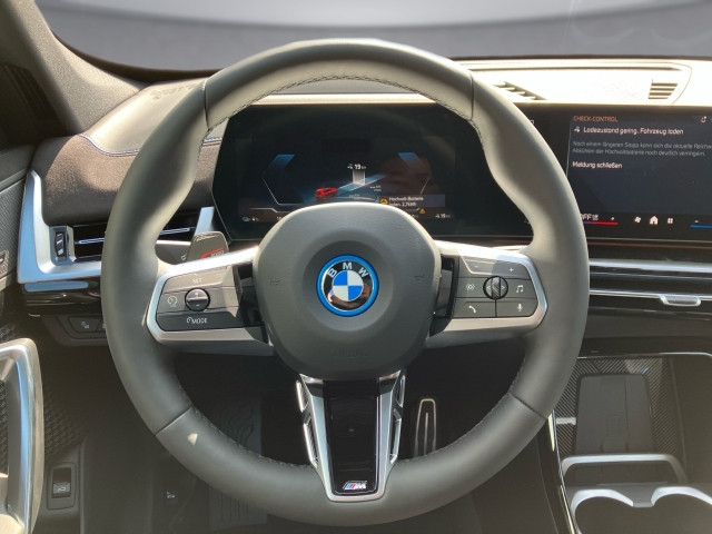 Bild 9: BMW iX1 eDrive 20 U11