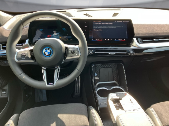 Bild 8: BMW iX1 eDrive 20 U11