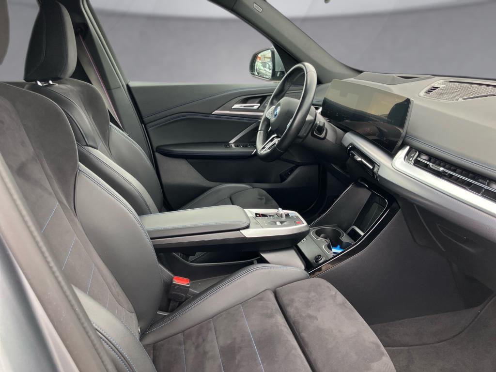 Bild 10: BMW iX1 xDrive30 U11 XE2
