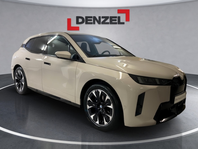 Bild 5: BMW PKW i-Serie iX xDrive45 I20