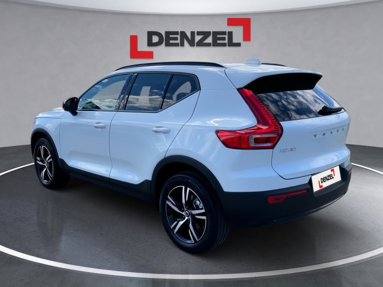 Bild 2: VOLVO PKW XC40 B3 Plus Dark Mild Hybrid
