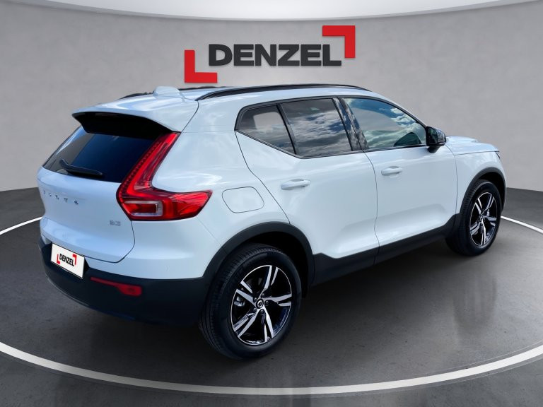 Bild 3: VOLVO PKW XC40 B3 Plus Dark Mild Hybrid