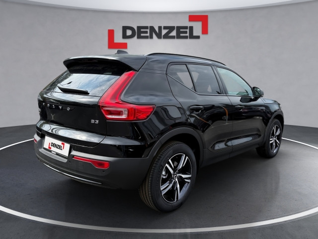 Bild 3: VOLVO PKW XC40 Plus, B3 Mild Hybrid, Benzin, Dark