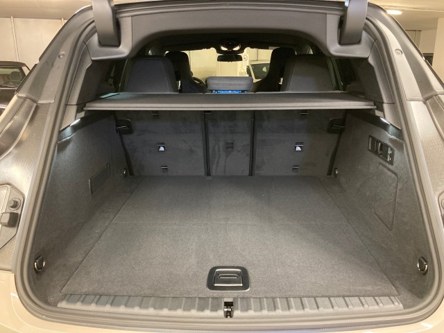 Bild 12: BMW PKW i-Serie iX xDrive45 I20