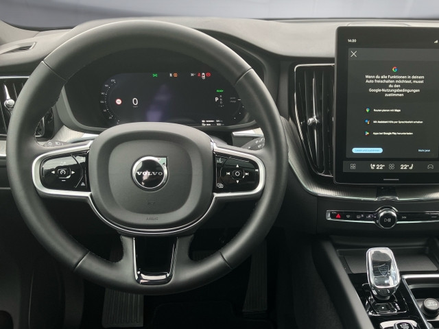 Bild 4: VOLVO PKW XC60 Plus, T6 AWD Plug-in Hybrid, Elektrisch/Benzin, Dark
