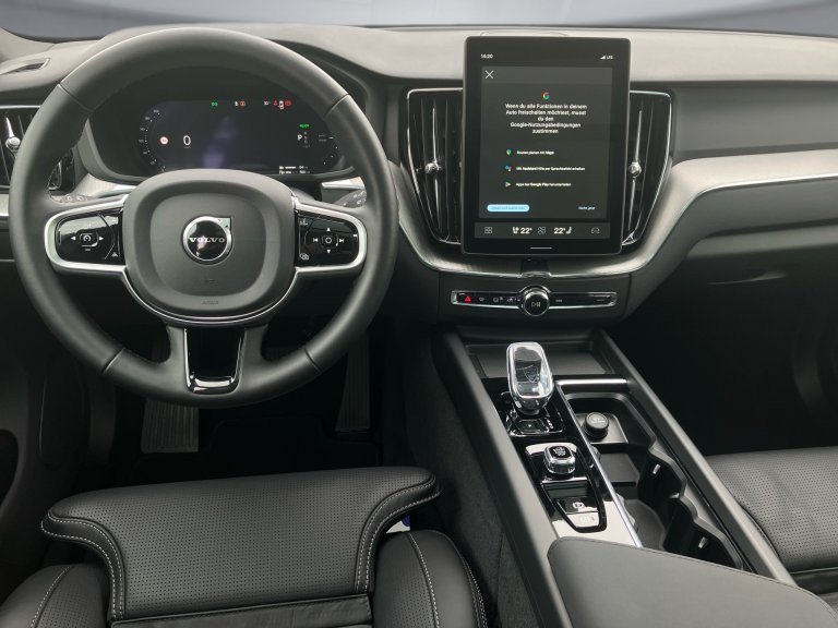 Bild 5: VOLVO PKW XC60 Plus, T6 AWD Plug-in Hybrid, Elektrisch/Benzin, Dark