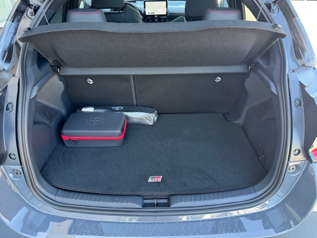 Bild 10: Toyota Yaris 5-Türer GR Sport 1,5L Hybrid Syst. 96 kW (13