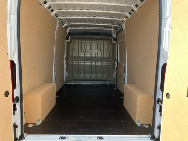 Bild 12: Fiat Transporter Ducato Maxi L3H2 140MT