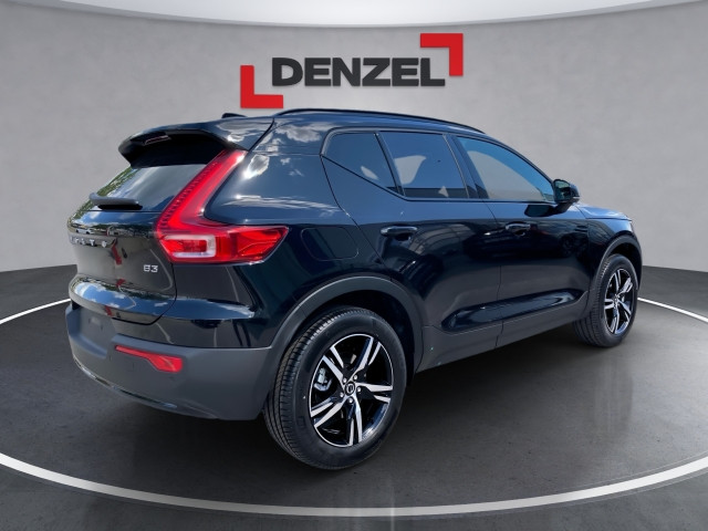 Bild 2: VOLVO PKW XC40 Plus, B3 Mild Hybrid, Benzin, Dark
