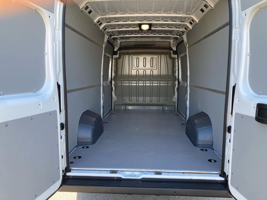 Bild 12: Fiat Transporter Ducato Maxi Kastenwagen L4H2