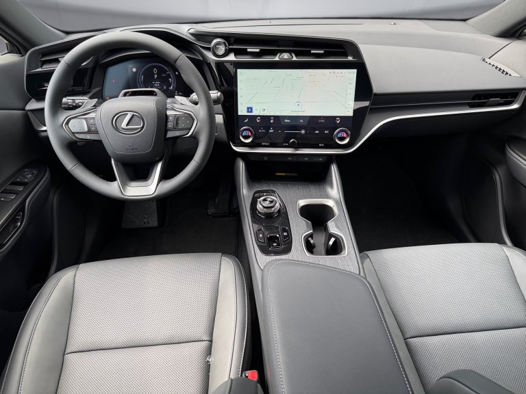 Bild 6: Lexus RZ SUV Executive 350e Frontantrieb