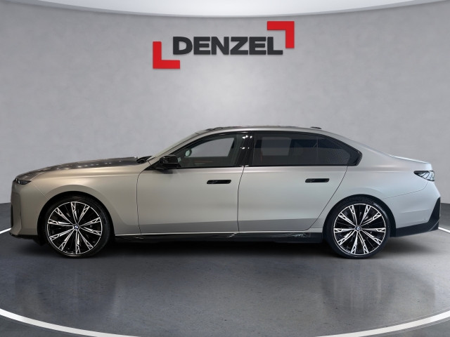 Bild 1: BMW i7 60 xDrive Limousine