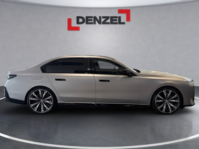 Bild 4: BMW i7 60 xDrive Limousine