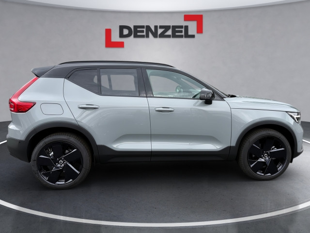 Bild 4: VOLVO PKW XC40 Black Edition Ultra, B3 Mild Hybrid, Benzin