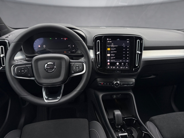 Bild 8: VOLVO PKW XC40 Black Edition Ultra, B3 Mild Hybrid, Benzin