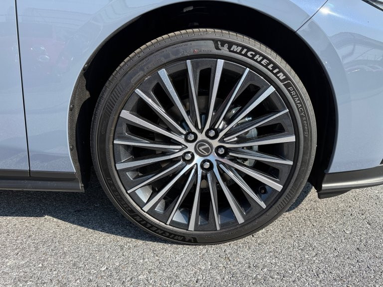 Bild 7: Lexus ES 350e Comfort + 21" Felgen