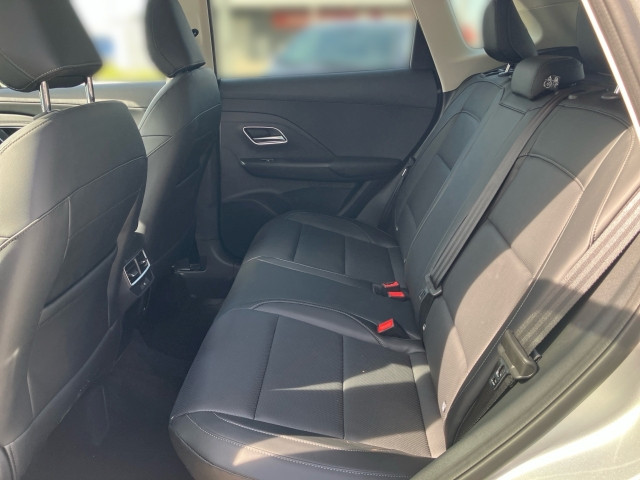 Bild 11: MG ZS HEV Luxury MY26 Österreich Paket