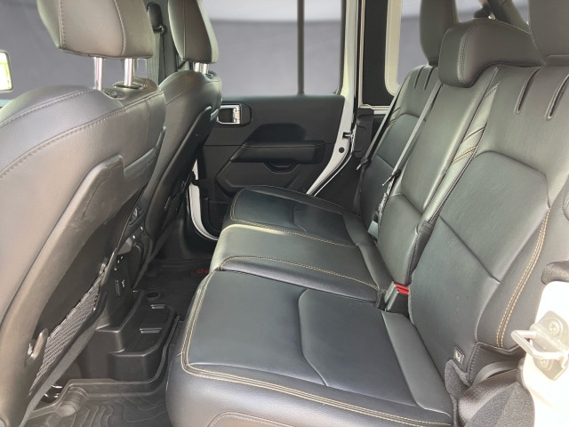 Bild 11: Jeep Wrangler Sahara 2.0