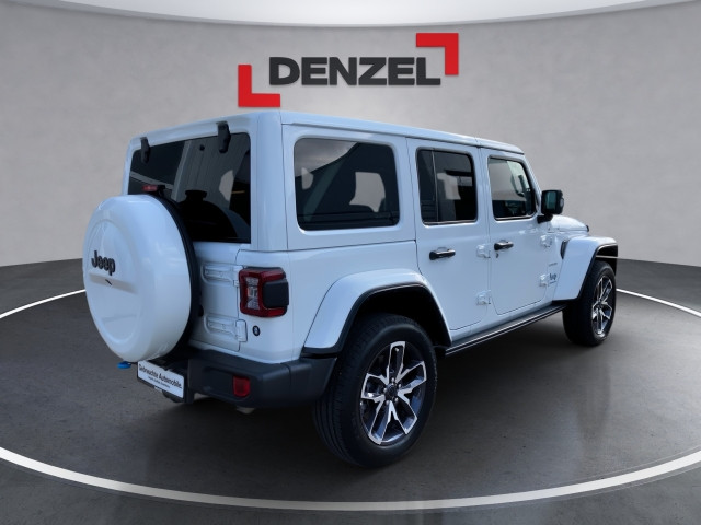 Bild 3: Jeep Wrangler Sahara 2.0