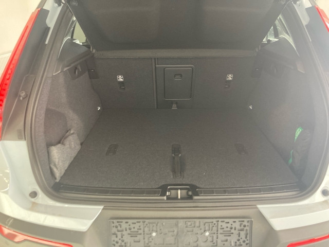 Bild 10: VOLVO PKW EX40 Ultra, Single Motor Extended Range, Vollelektrisch
