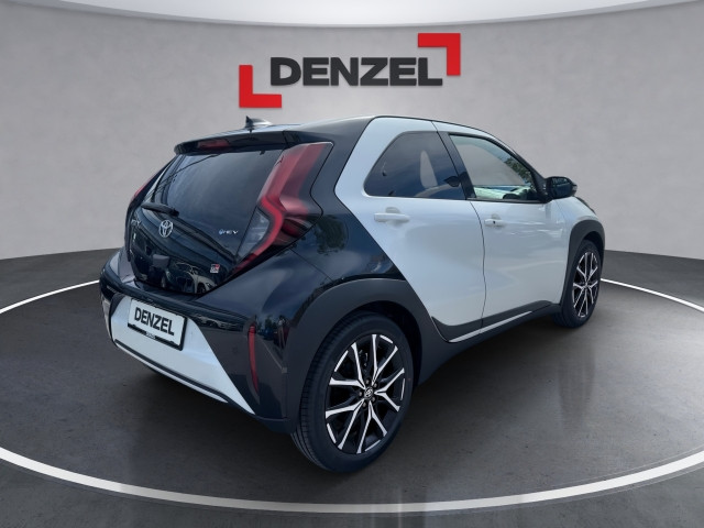 Bild 3: Toyota AYGO X 1,5 Hybrid GR-SPORT + JBL