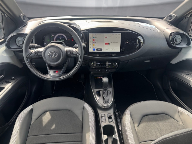 Bild 8: Toyota AYGO X 1,5 Hybrid GR-SPORT + JBL